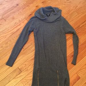 Long cowl neck sweater with great zipper detail